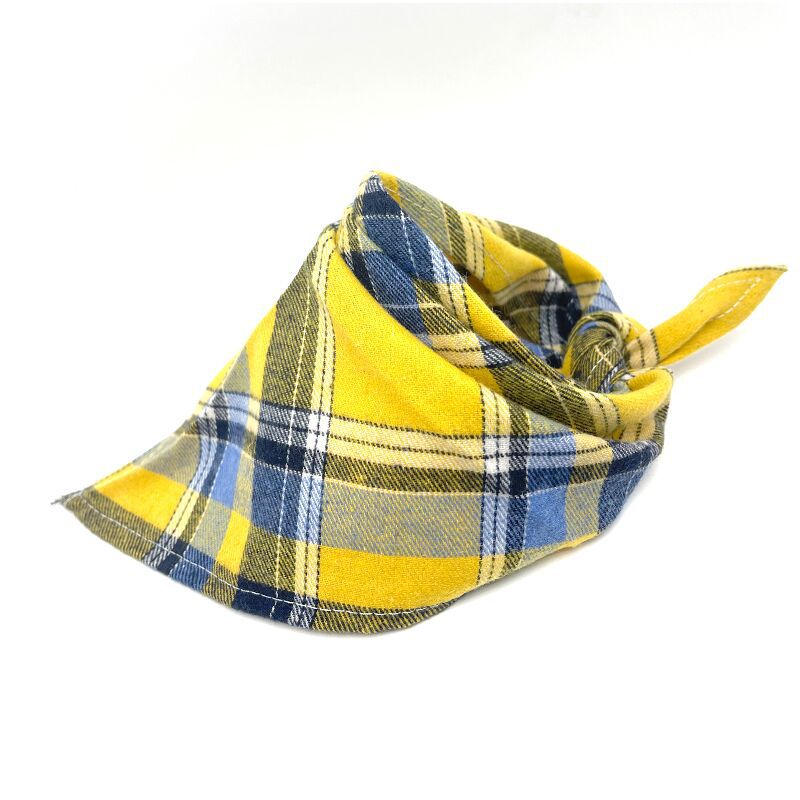 Cotton flannel baby plaid to increase triangle scarf